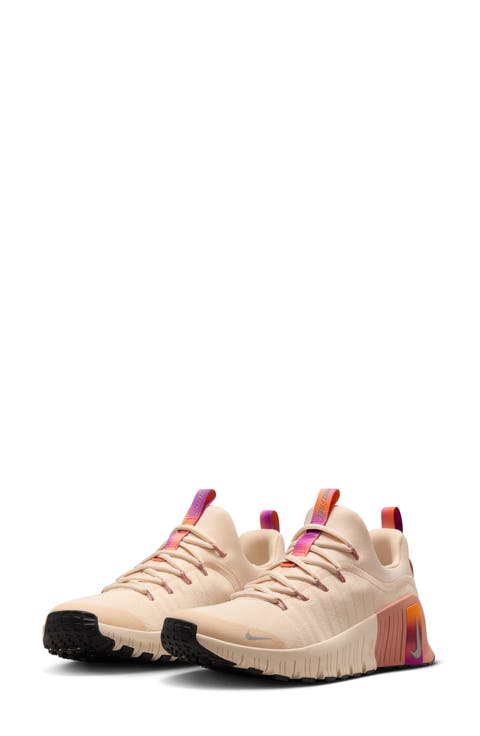 Free Metcon 6 SE Training Shoe (Women)