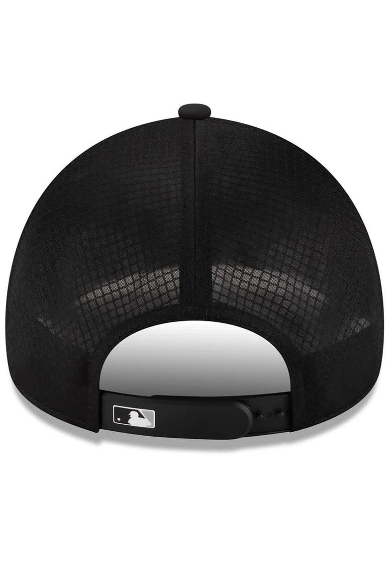 Men's New Era Black Chicago White Sox 2026 Batting Practice Apex 9FORTY Adjustable Trucker Hat, Alternate, color, Black