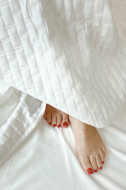 Bedvoyage Melange Viscose Cotton Blend Breathable Quilted Coverlet In Snow