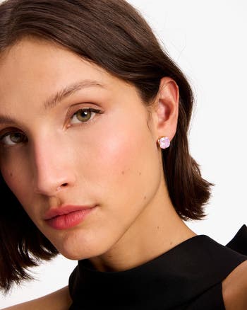 【kate spade new york】ポップ オブ ジョイ ピアス ブルー Pop Of Joy 10mm Spade Flower Studs | Kate Spade New York