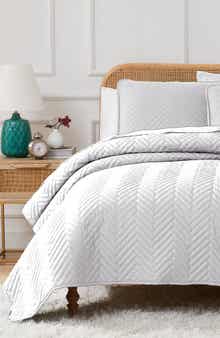 SOUTHSHORE FINE LINENS Chevron Quilt Set