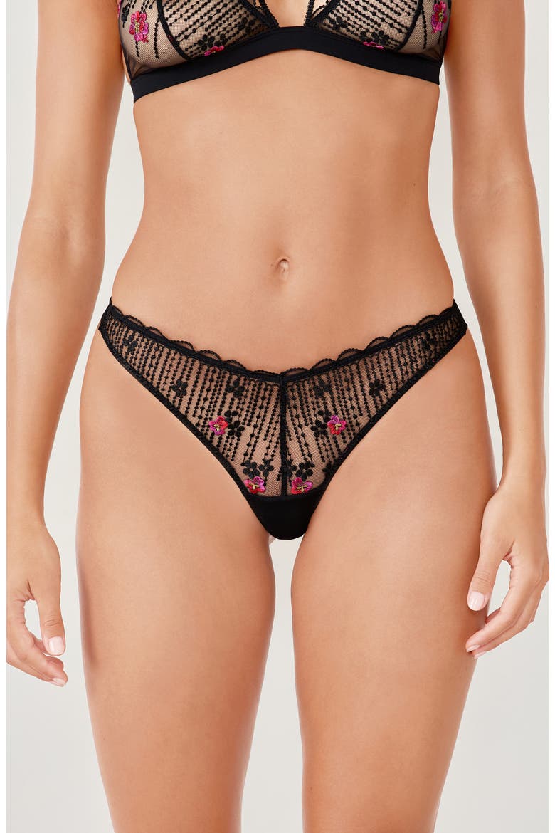 Drama Tanga, Main, color, BLACK