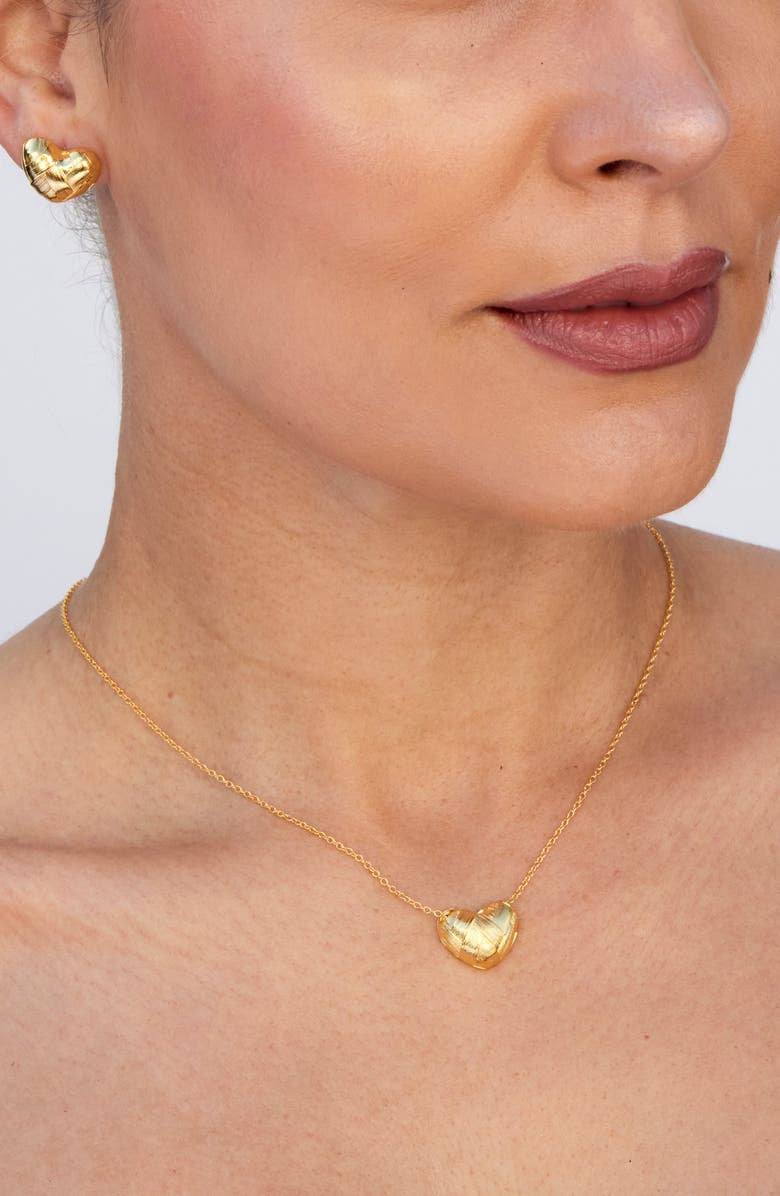 SAVVY CIE JEWELS Basket Weave Wide Heart Pendnant Necklace, Alternate, color, Yellow