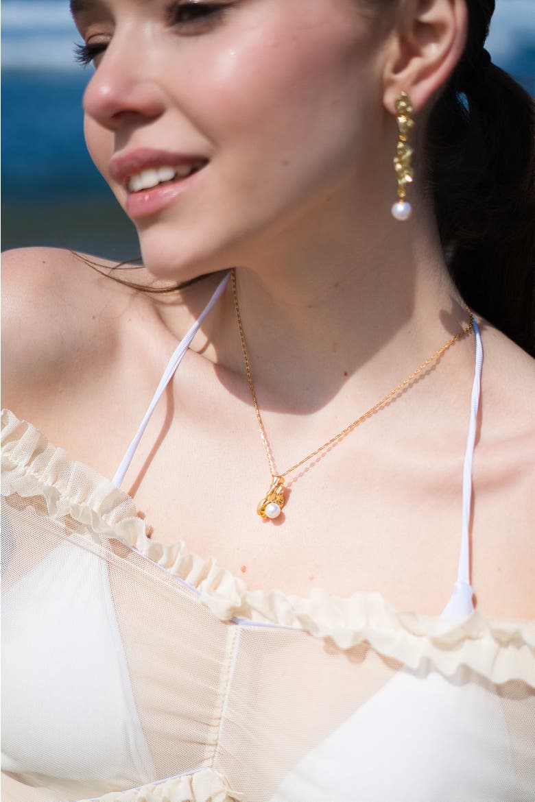 Nyla Molten Freshwater Pearl Pendant Necklace, Alternate, color, Gold