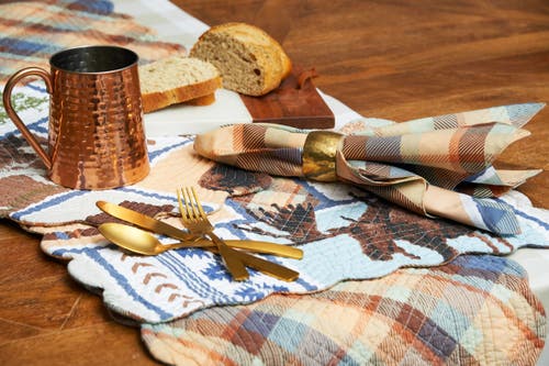 C & F Home C&f Home Oakley Maple Leaf Acorn Pinecone Black Bear Cabin Pine Trees Scalloped Placemats Set Of 6, In Brown