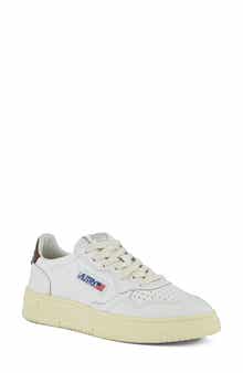 Medalist Low Sneaker