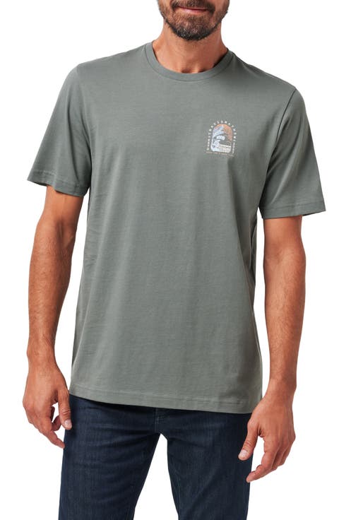 Manta Dive Graphic T-Shirt