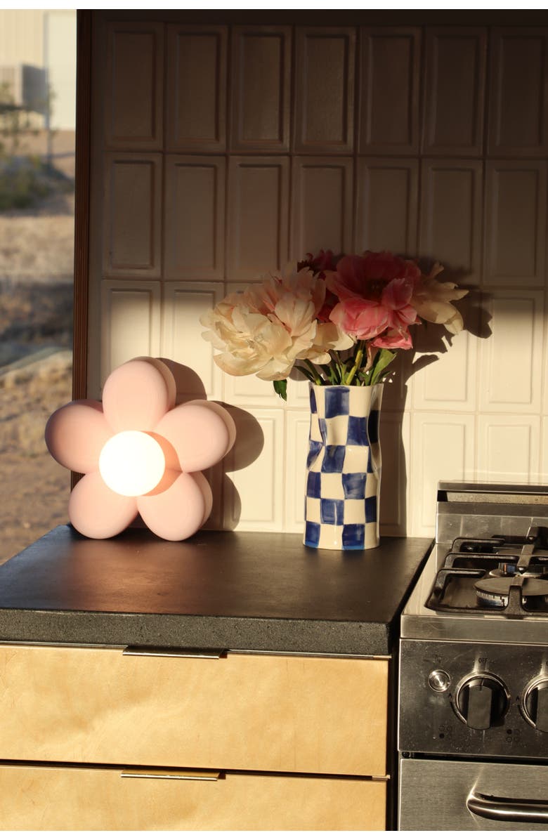 Sofiest Designs Daisy Lamp, Alternate, color, Bubblegum Pink