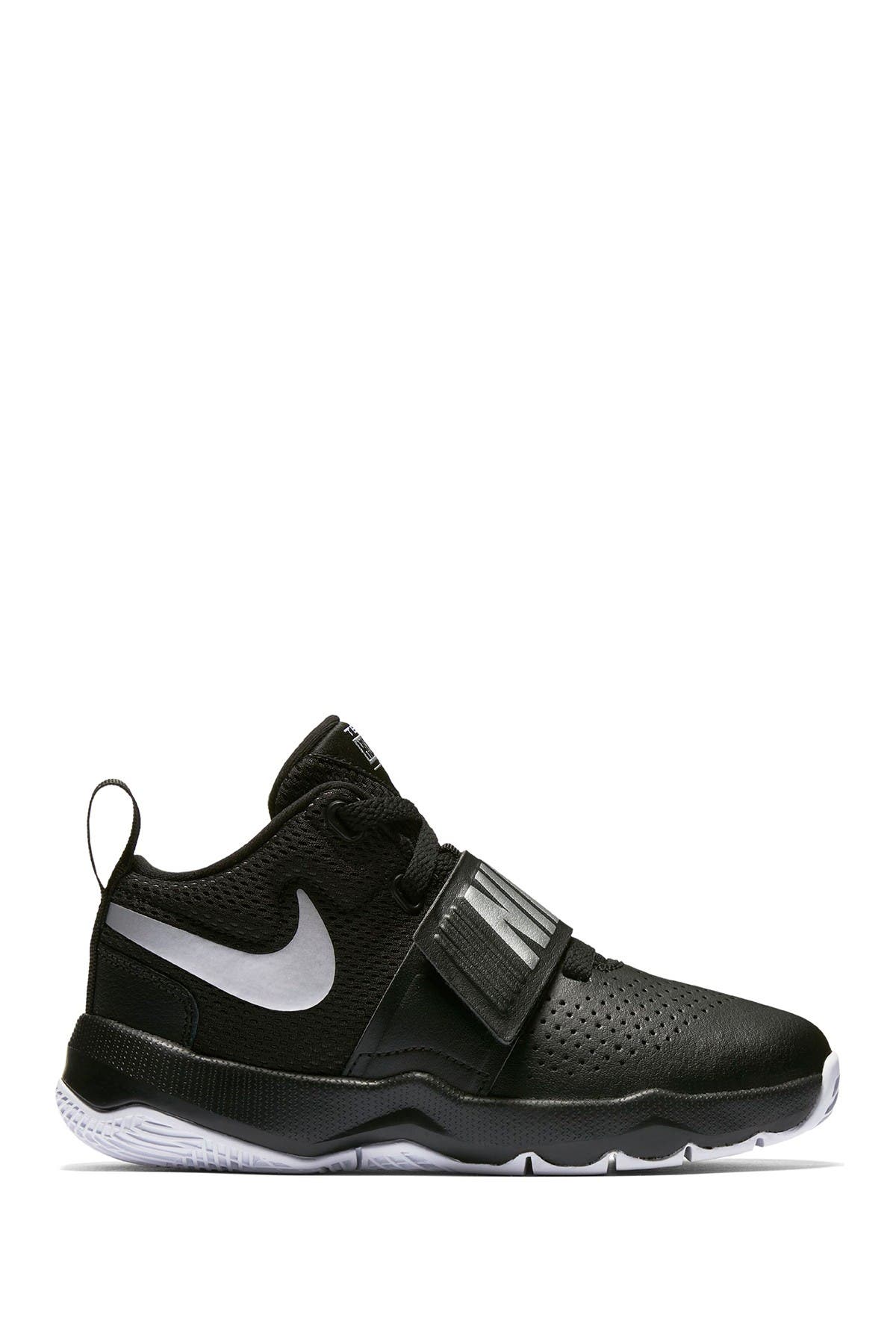 Nike Team Hustle D8 Sneaker, Main, color, 