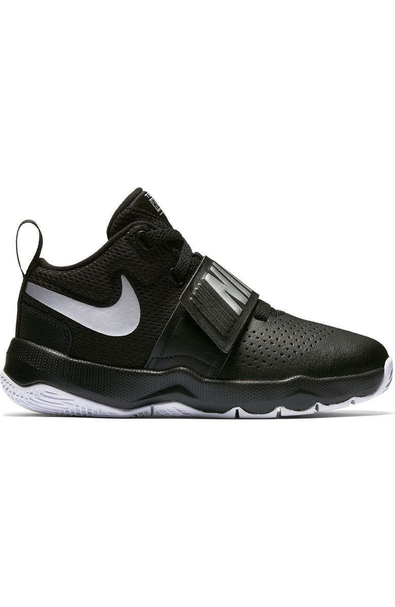 Nike Team Hustle D8 Sneaker, Main, color,
