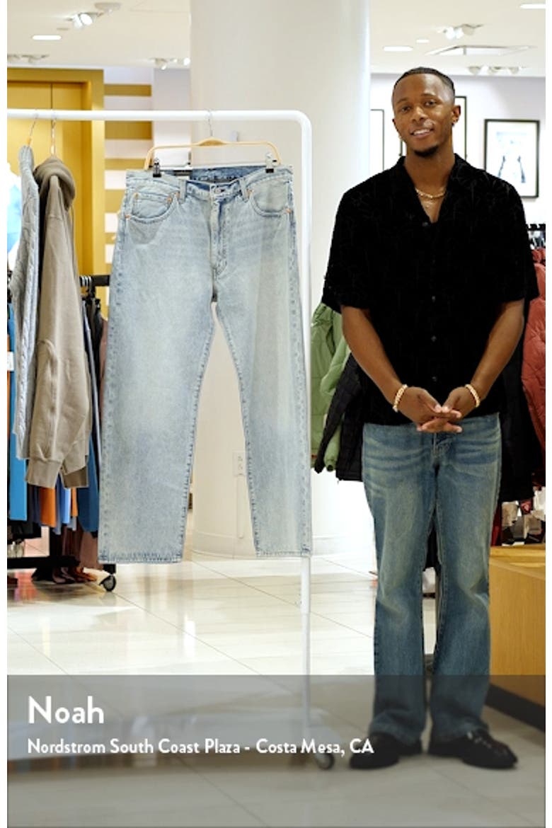 555™ Relaxed Straight Leg Jeans video