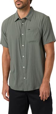 O'Neill Standard Fit TRVLR Perforated Short Sleeve Performance Button-Up Shirt