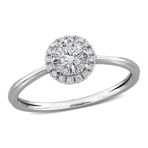 Lab-Grown Diamond Halo Engagement Ring 18k