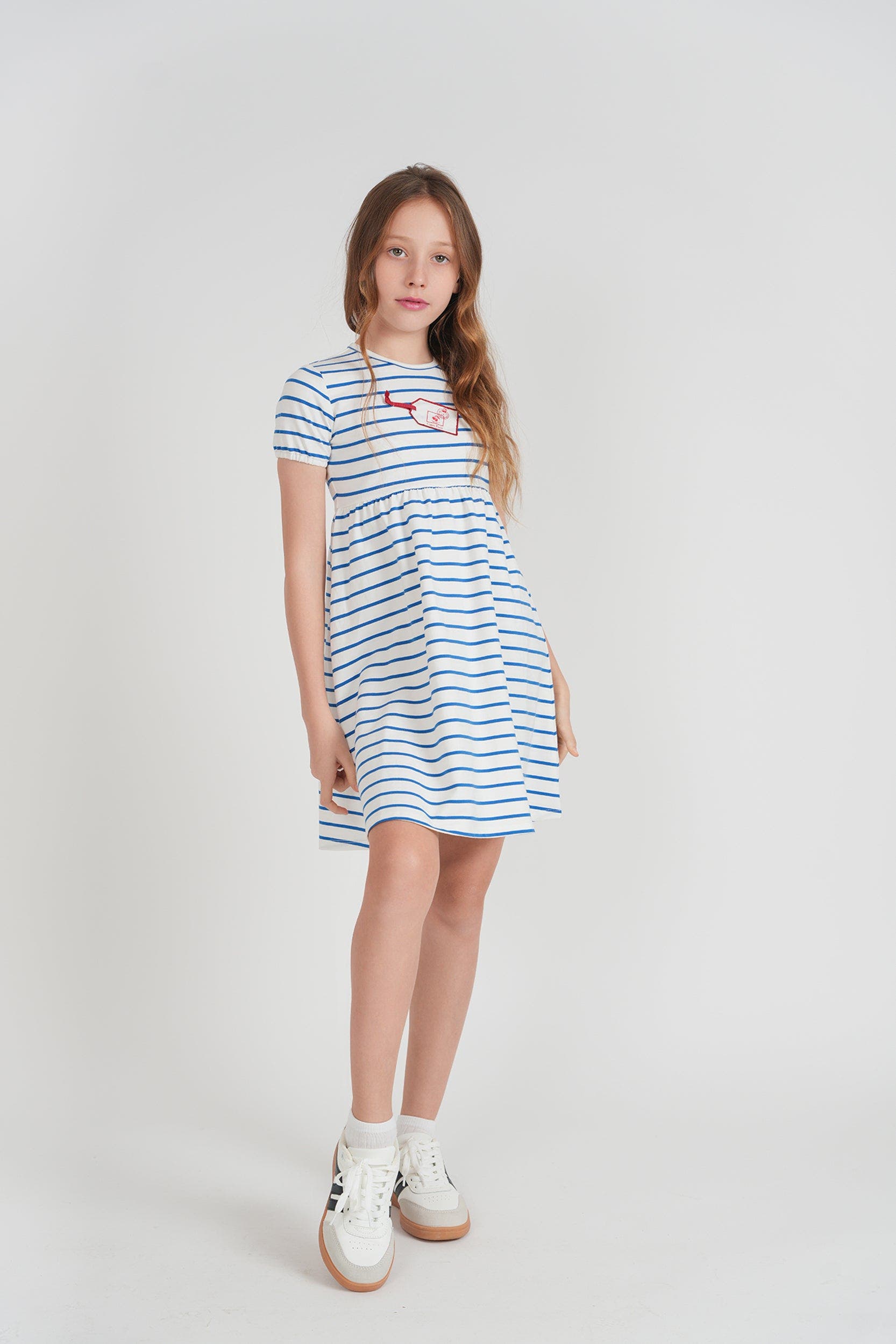 selected White/Blue/Red