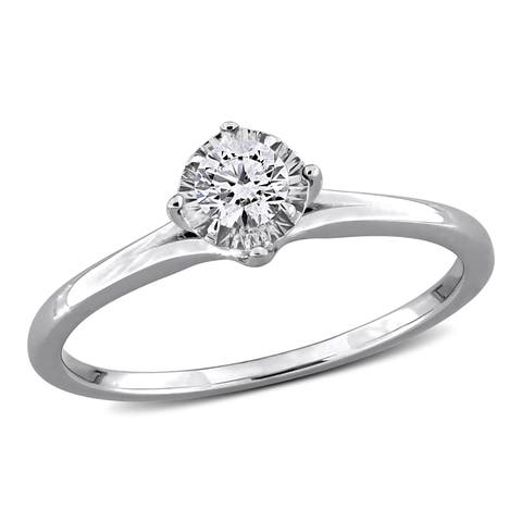 Lab-Grown Diamond Solitaire Ring 18k