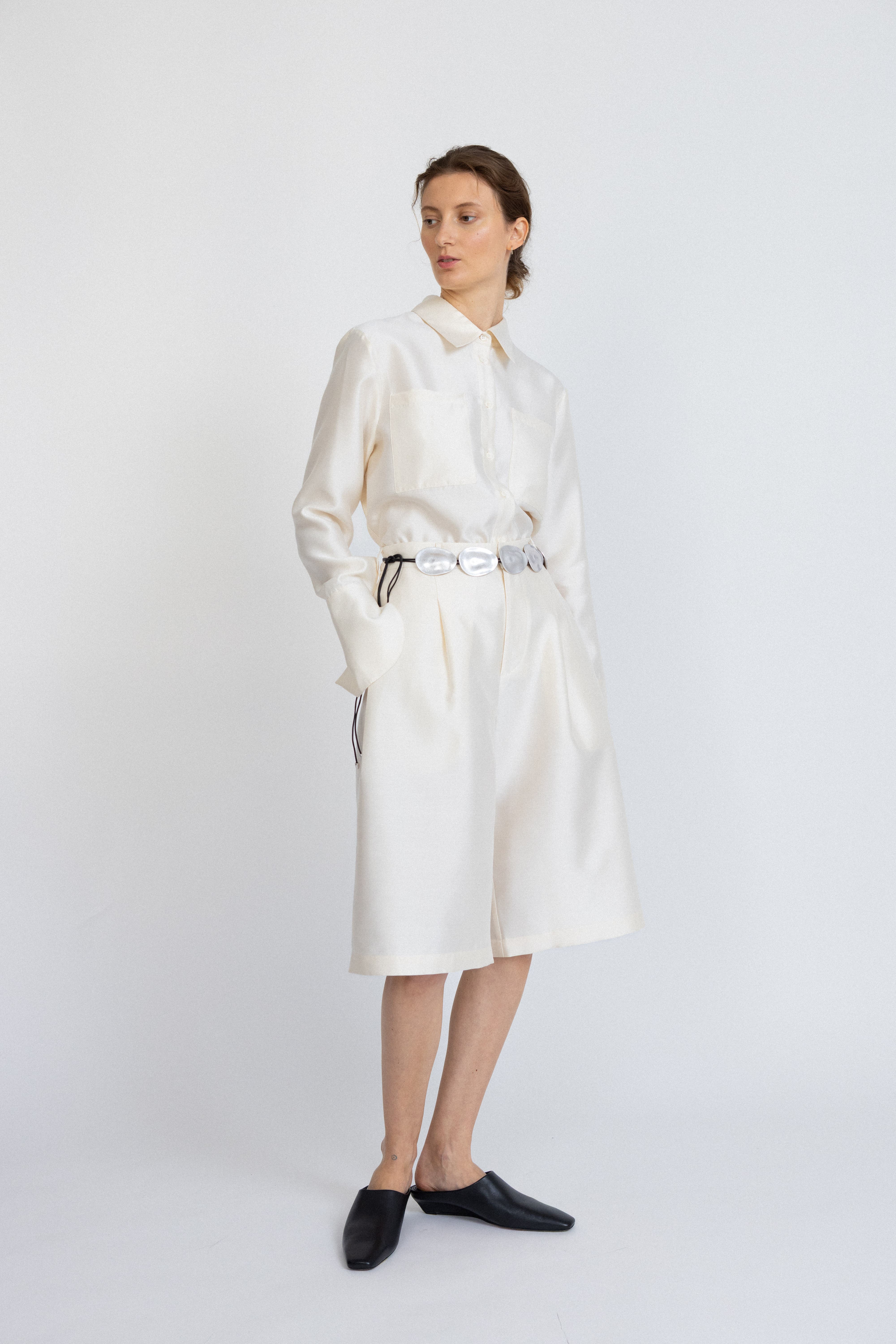 Oversized Silk-Wool Bermuda shorts - image 4