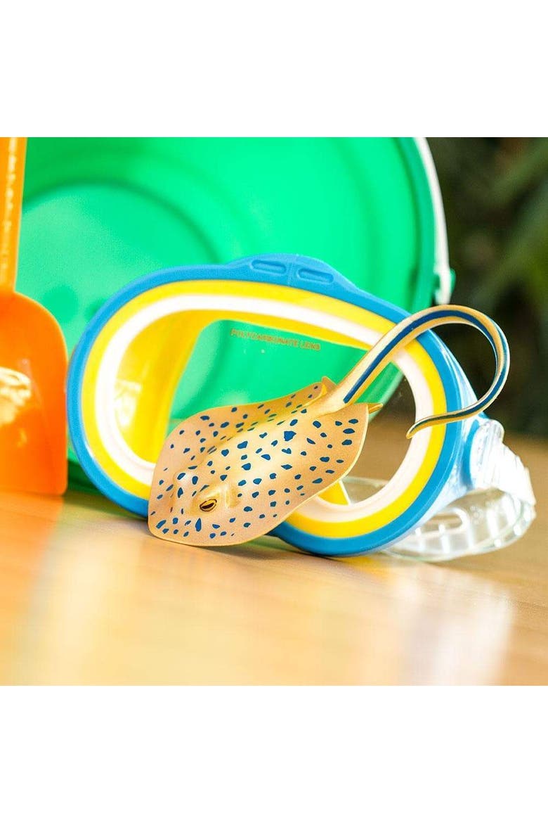 Blue Spotted Ray Toy, Alternate, color, No Color