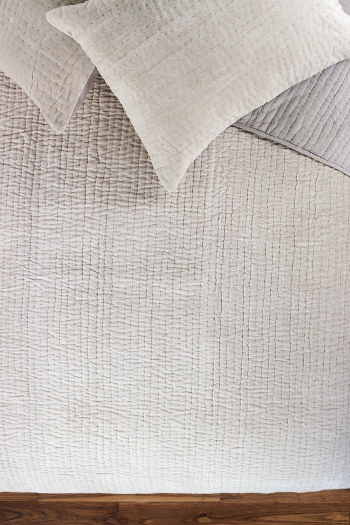 MELANGE HOME Tamara Velour Quilt 3-Piece Set