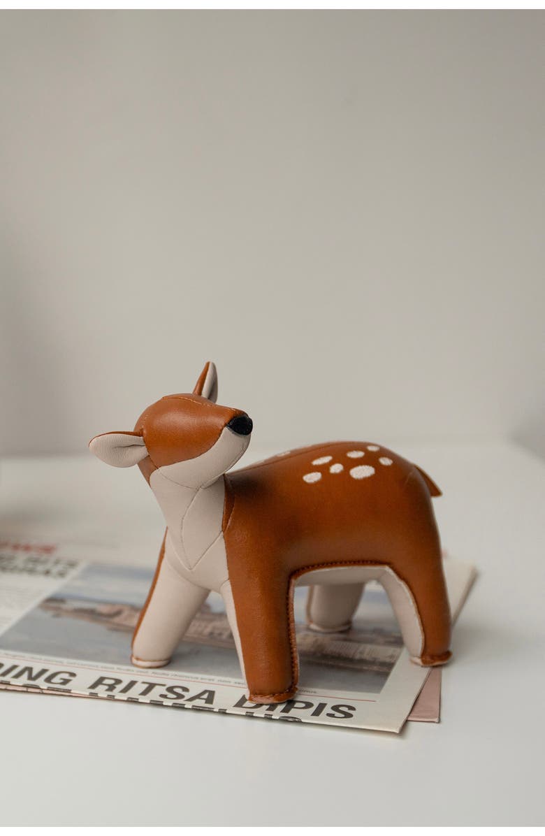 Zuny Deer Luke Faux Leather Paperweight, Alternate, color, Tan Wheat