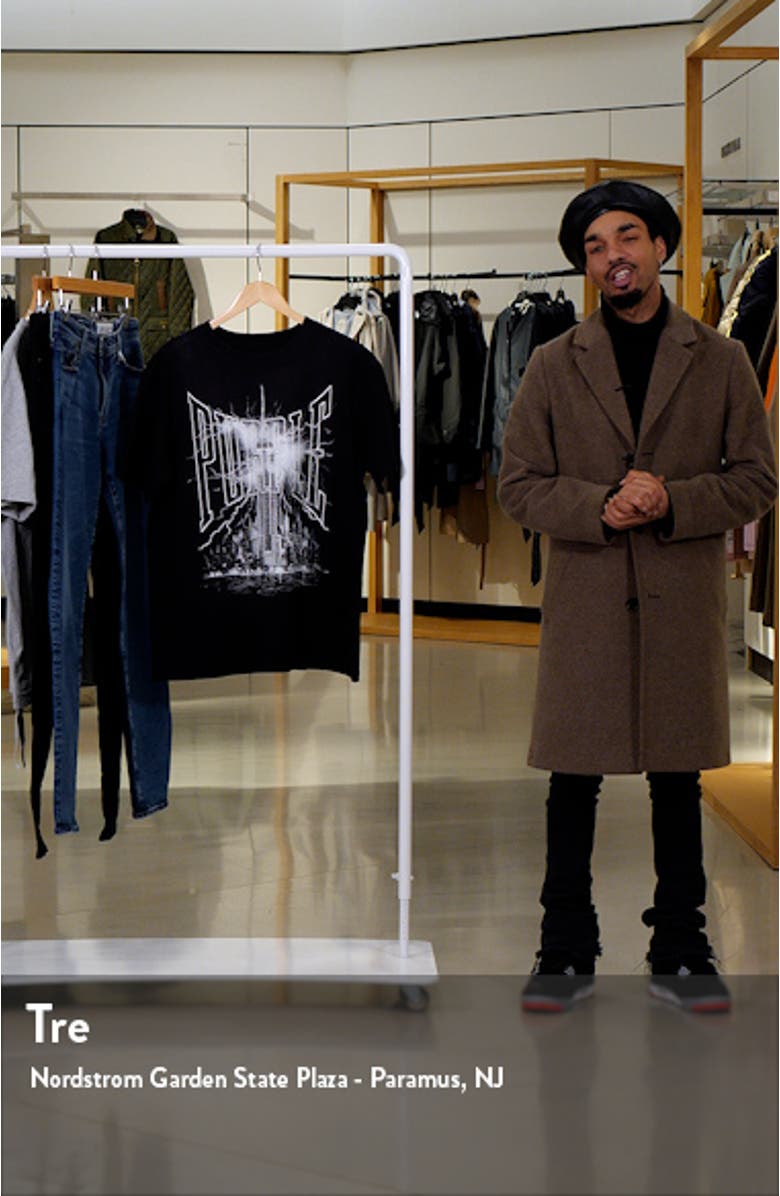 Oversize Heavyweight Graphic T-Shirt, sales video thumbnail