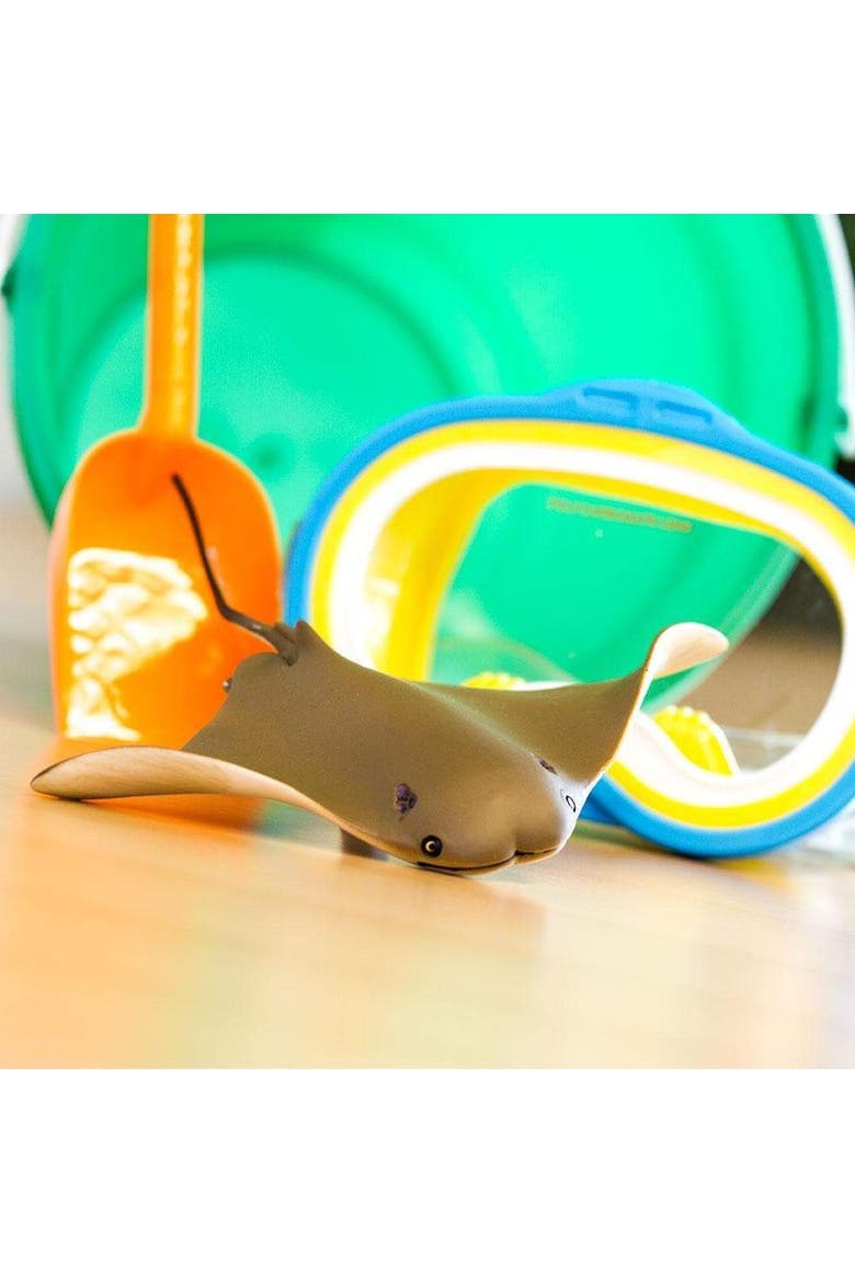 Cownose Ray Toy, Alternate, color, No Color