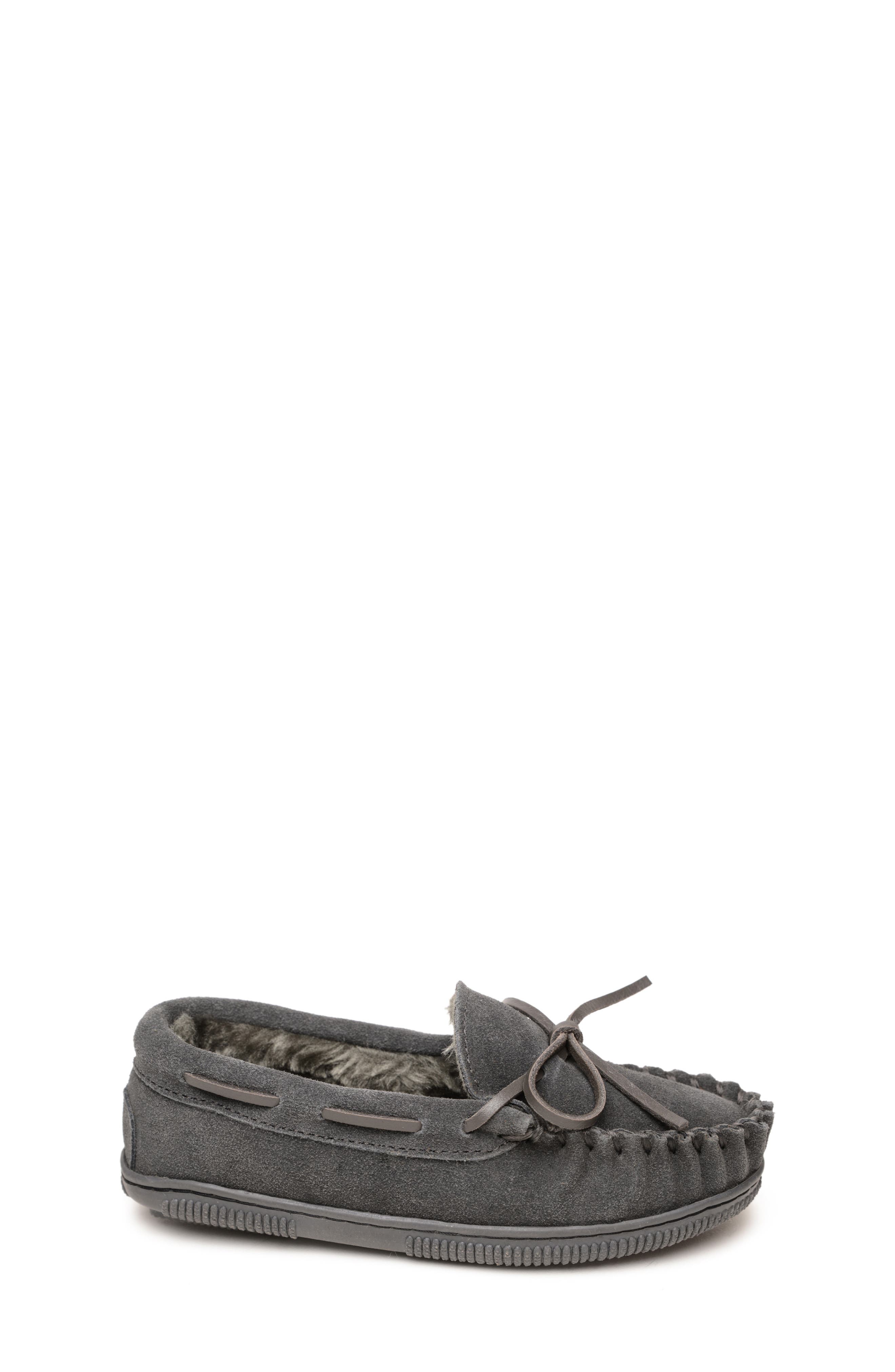 Minnetonka Kids' Fleece Lined Slip-On Shoe, Alternate, color, Charcoal