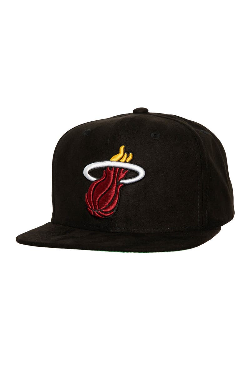 Mitchell & Ness Men's Mitchell & Ness Black Miami Heat Sweet Suede Snapback Hat, Main, color, 