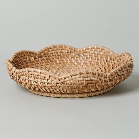 Round Rattan Scalloped Tray