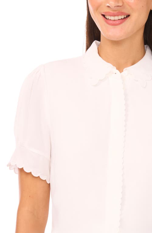 Cece Scallop Short Sleeve Top In White