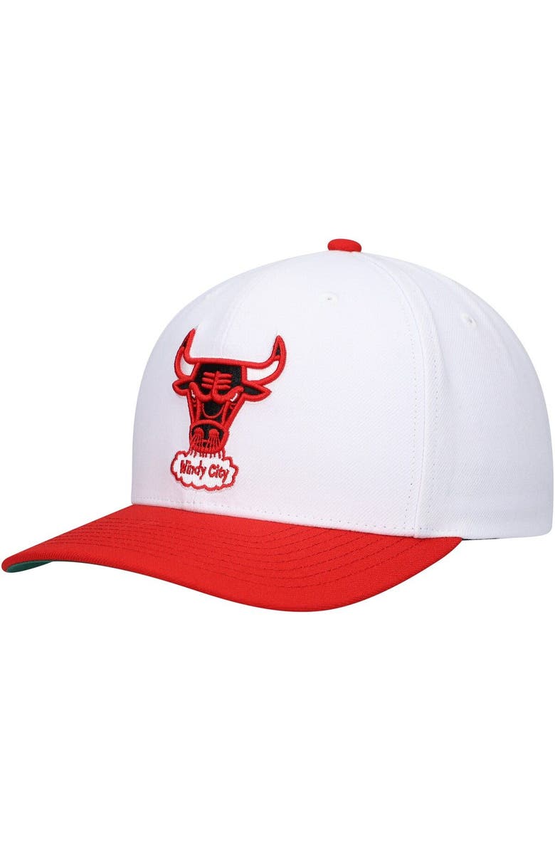 Mitchell & Ness Men's Mitchell & Ness White/Red Chicago Bulls Hardwood Classics Core 2-Tone 2.0 Pro Snapback Hat, Main, color, White