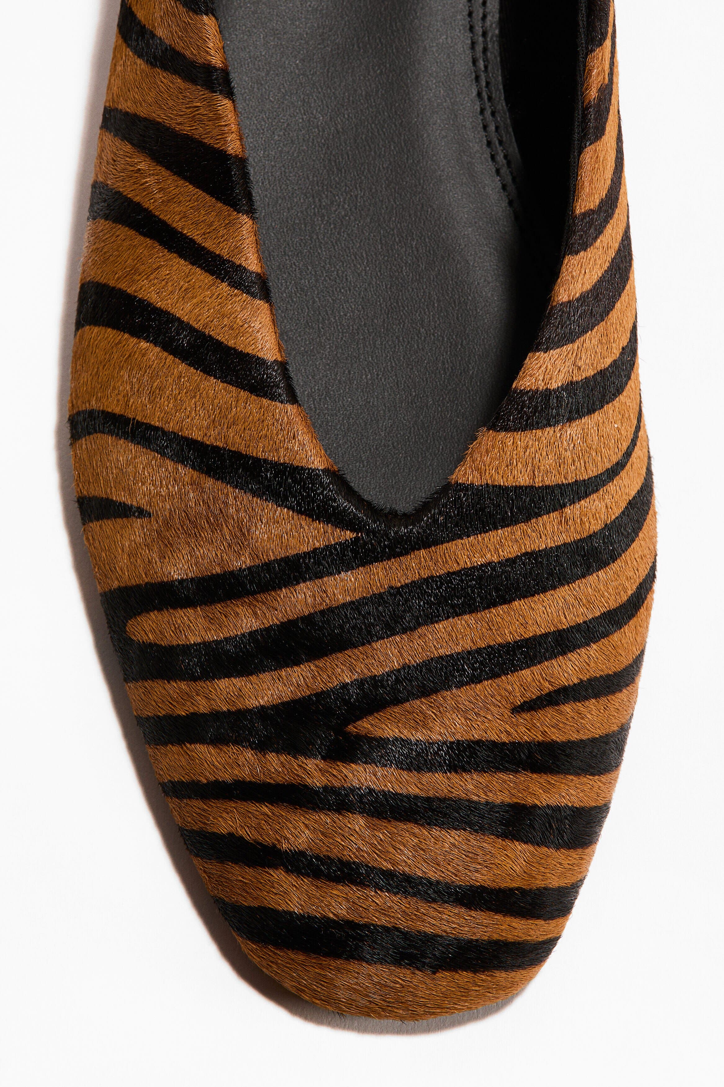 H&M Leather Ballet Flats, Alternate, color, Dark Beige/Faux Tiger