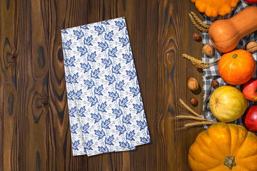 C & F Home C&f Home Blue Leaves & Acorn Towel In Blue