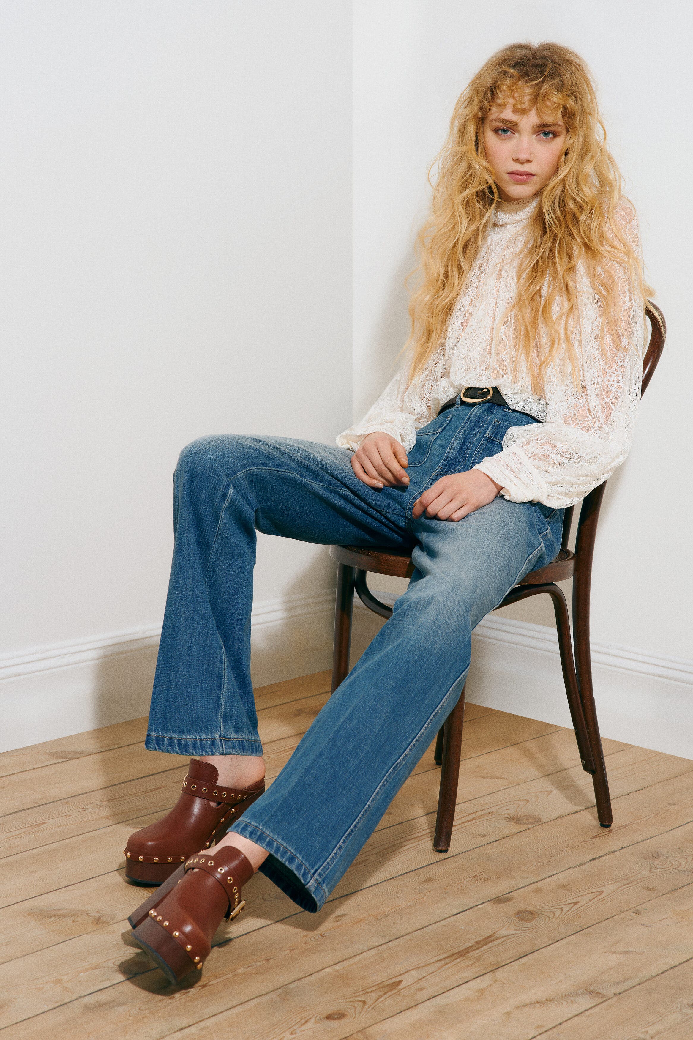 Straight High Waist Jeans - image 2