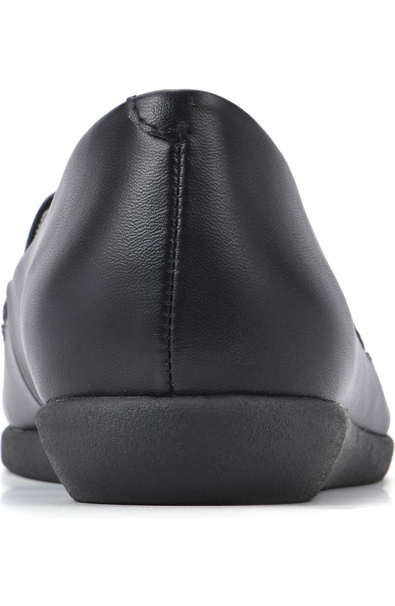 CLIFFS BY WHITE MOUNTAIN Maria Pointed Toe Loafer, Alternate, color,