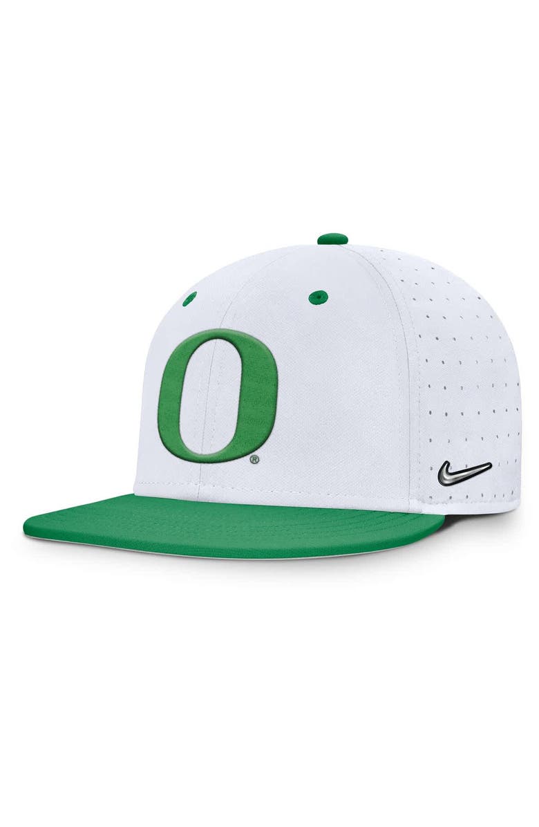 Nike Men's Nike White Oregon Ducks On-Field Dugout True Performance Fitted Hat, Alternate, color, White