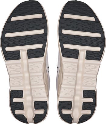 Cloudtilt Running Shoe