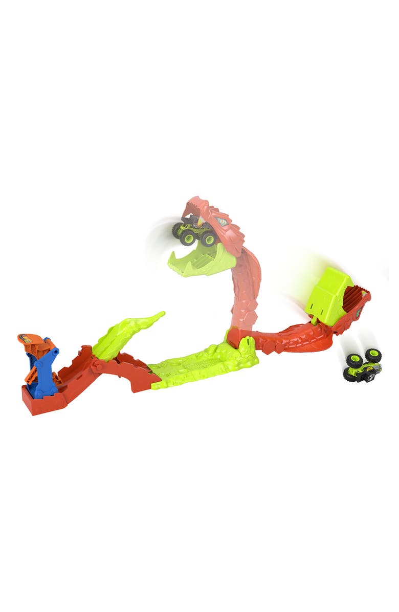Hot Wheels Snake Slam Takedown<sup>™</sup> Toy Set & 1 Bone Shaker<sup>™</sup> Toy Truck in 1:64 Scale, Alternate, color,