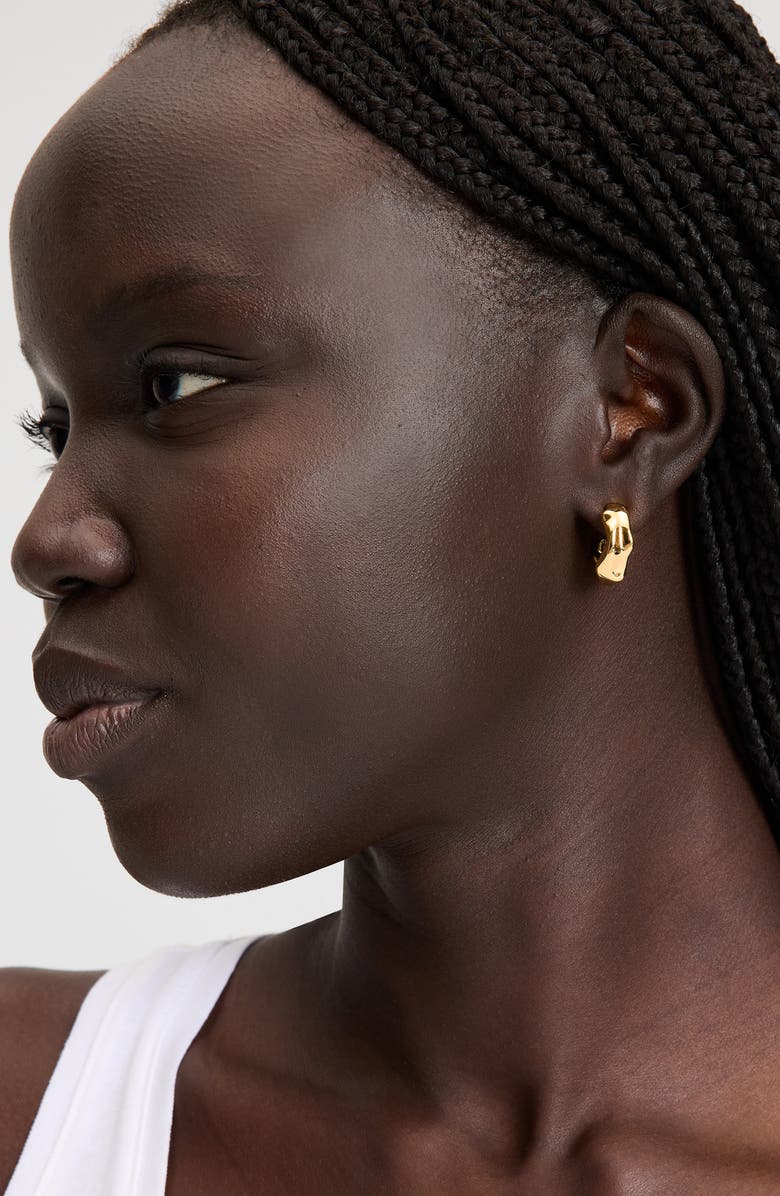 Kate Spade New York molten huggie hoop earrings, Alternate, color, Gold