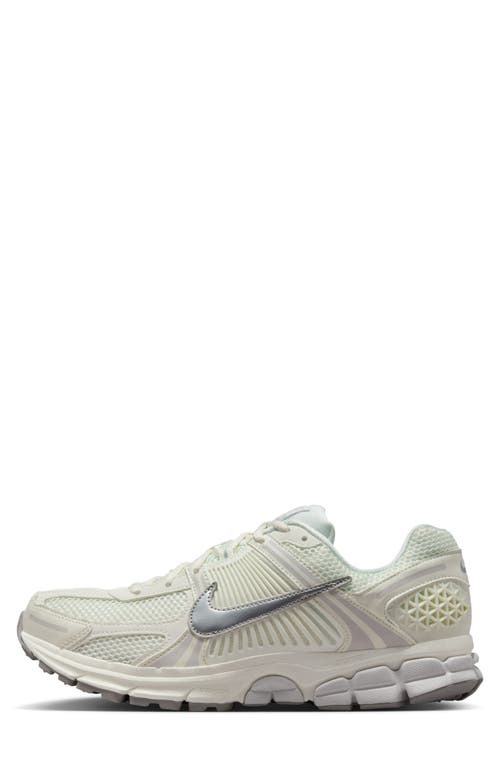 Nike Zoom Vomero 5 Sneaker In Silver