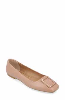 Journee Collection Zimia Square Buckle Flat