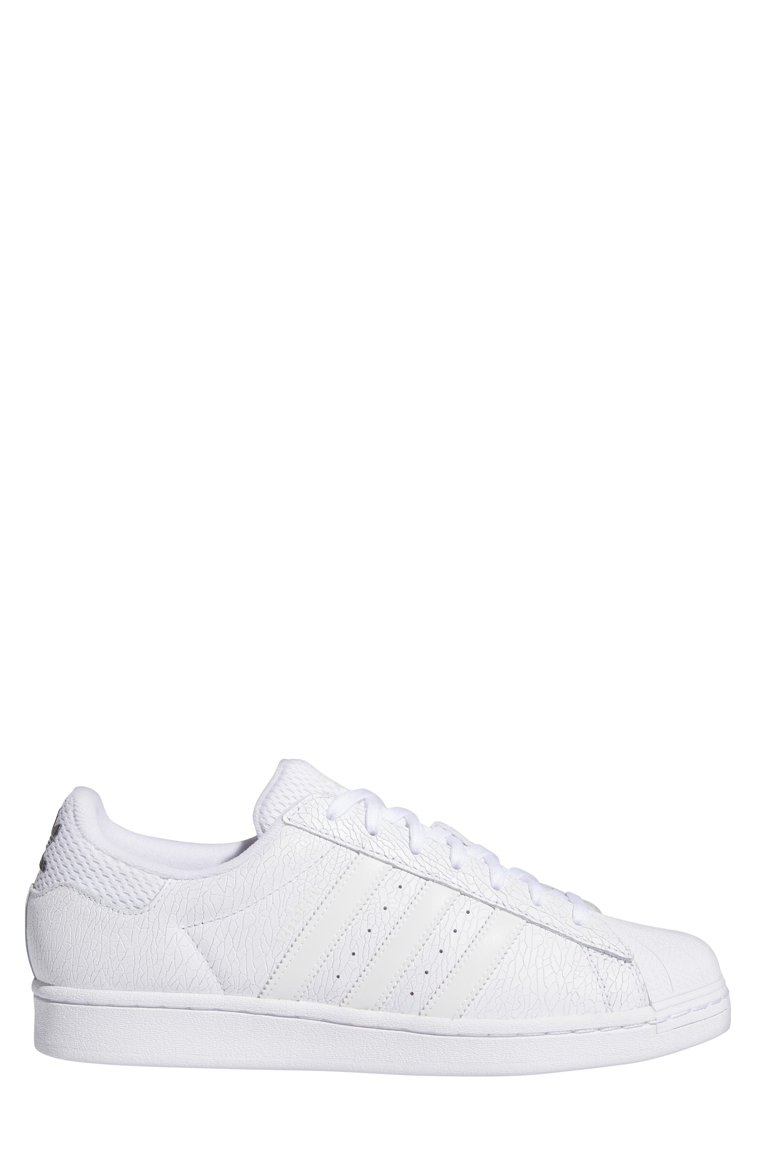 adidas Superstar ADV x Vitoria Low Top Sneaker, Alternate, color, Footwear White