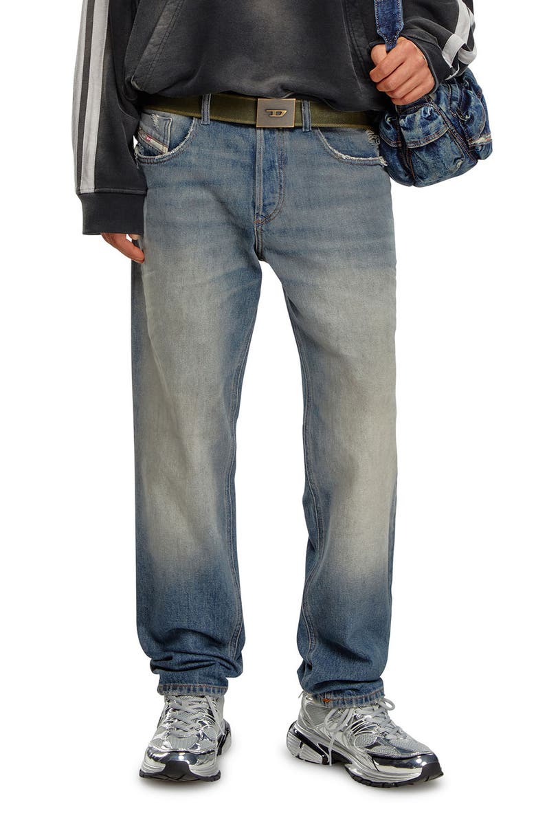DIESEL<sup>®</sup> 2023 D-Finitive Tapered Leg Jeans, Main, color, 