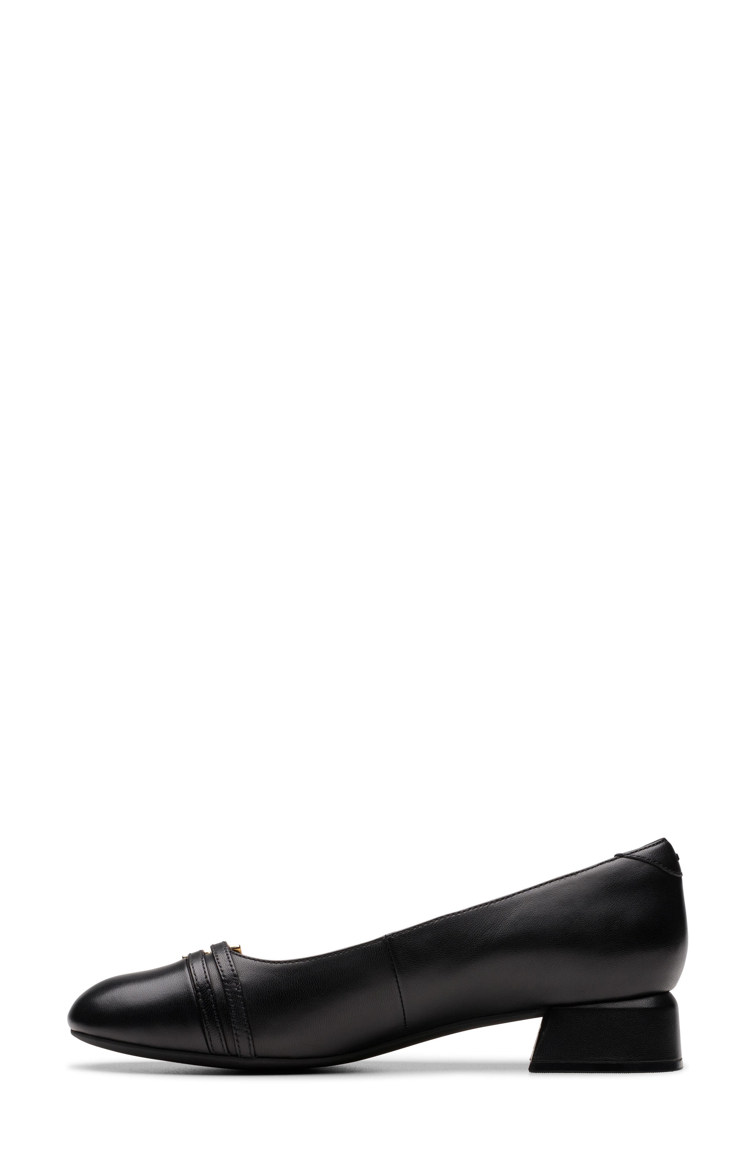 Clarks<sup>®</sup> Daiss Court Block Heel Pump, Alternate, color, Black Leather