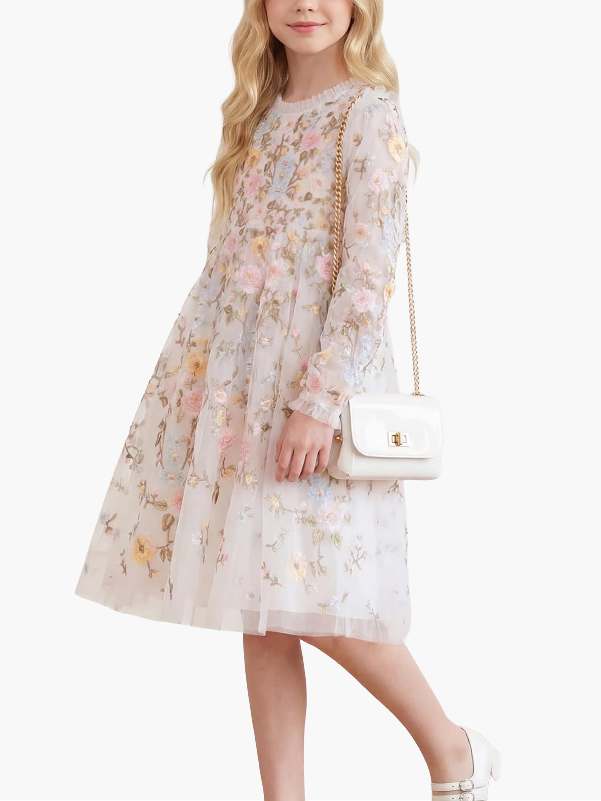 selected Swan White/Pastel Blue