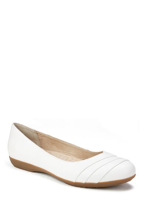 Clara Ballet Flat - Wide Width Available (Women)