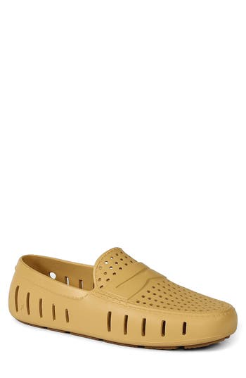 Floafers Country Club Molded Driver Loafer In Gold