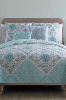 VCNY HOME Windsor Reversible Medallion Quilt Set - King