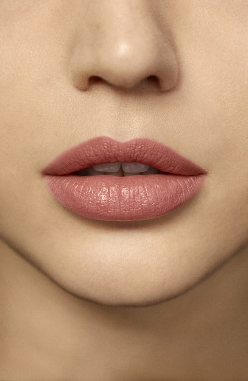LAURA MERCIER LAURA MERCIER ROUGE ESSENTIEL SILKY CRÈME LIPSTICK 