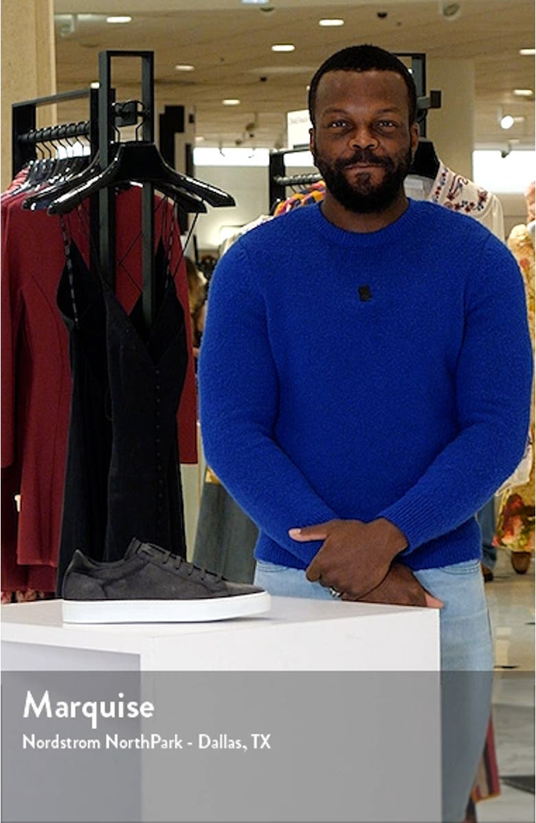Derrick Sneaker