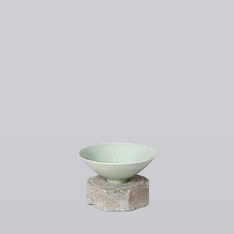 Porcelain Small Lotus Conical Bowl